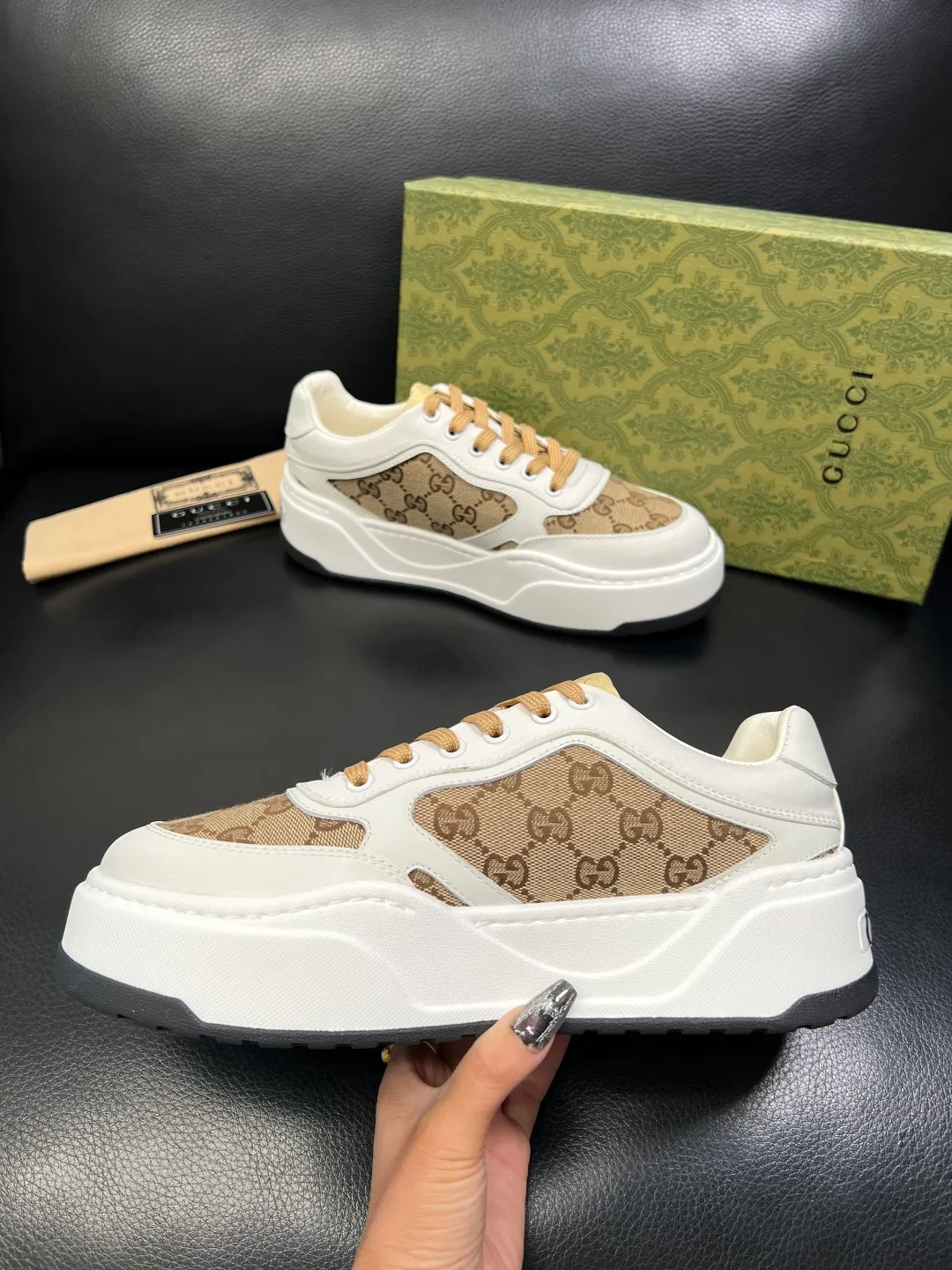 Men's shoes 💰820 Gucci high quality top crafts Gucci counter new original factory configuration, imported cowhide patchwork fabric from Italy, imported cowhide lining, breathable and comfortable, sole: original factory special supply original sole super comfortable, original factory and single goods, welcome to compare, code number 38-44 (customized 45 46)